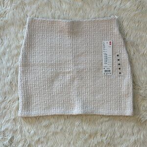 Uniqlo Textured Cream Pencil Skirt - brand new with tags. Purchased in Denmark.